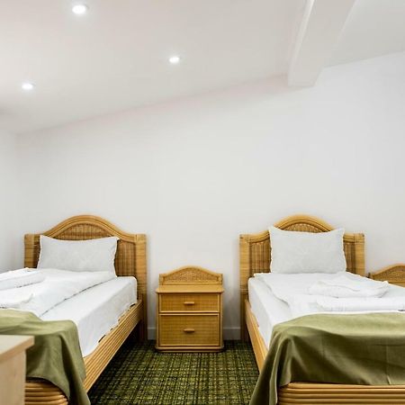 Casa Gabriela Hotel Bukarest Eksteriør billede