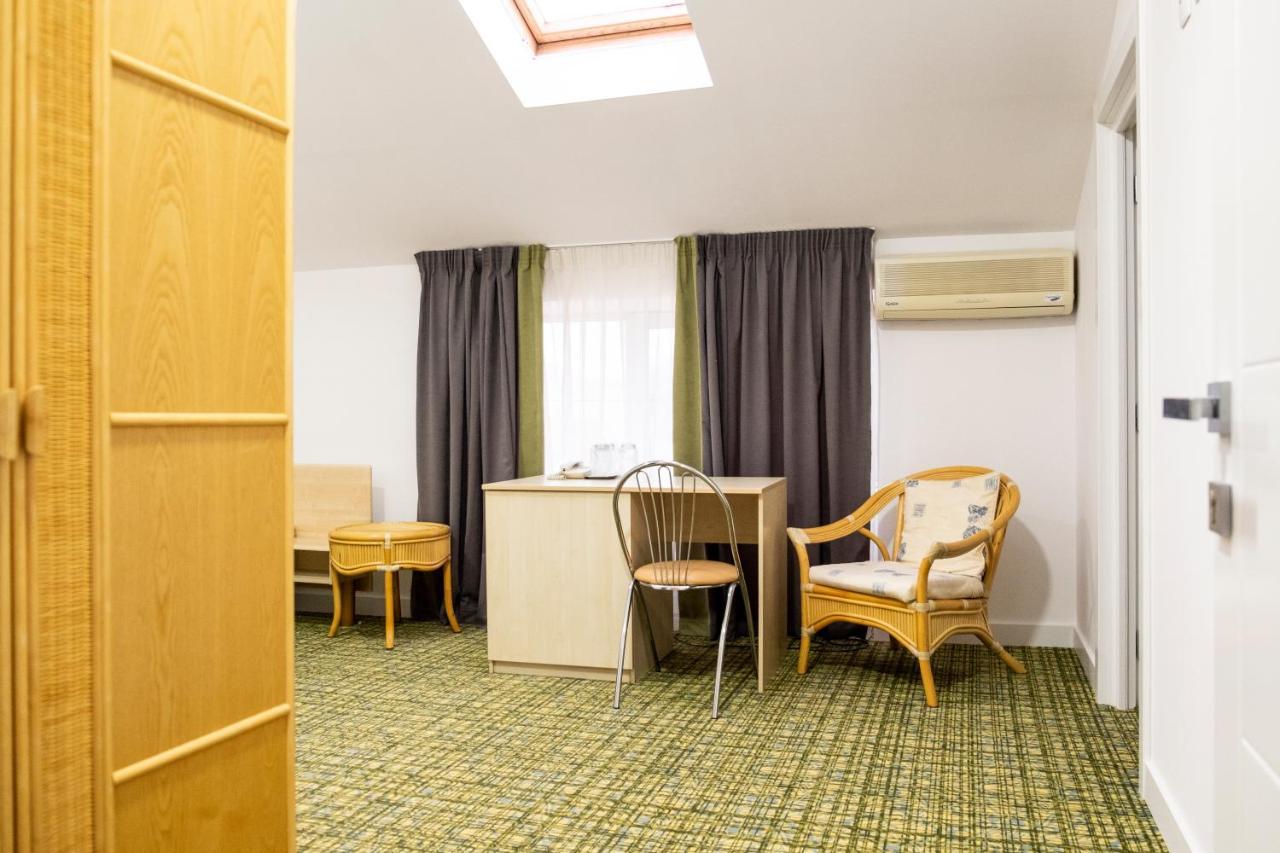Casa Gabriela Hotel Bukarest Eksteriør billede