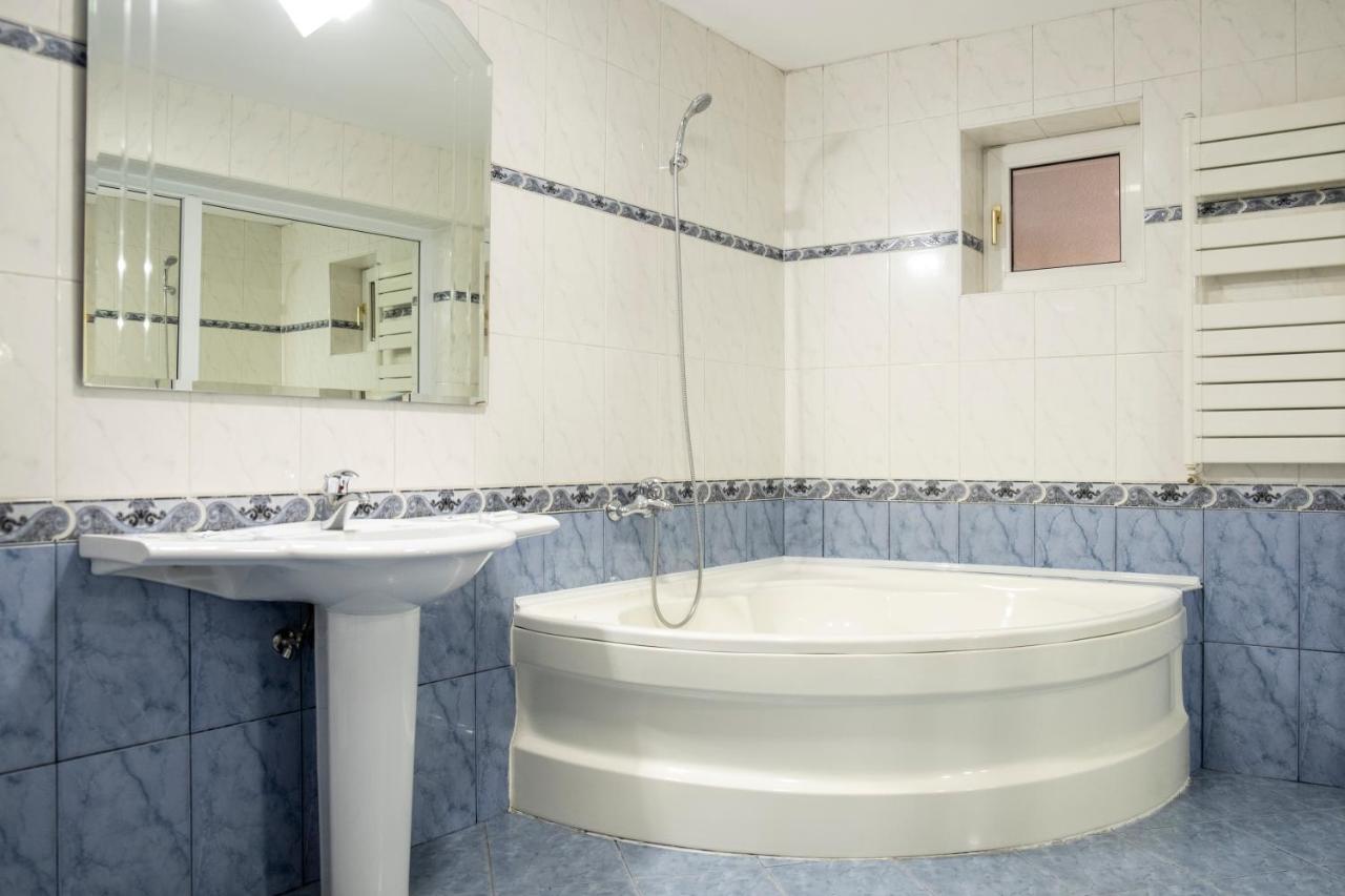 Casa Gabriela Hotel Bukarest Eksteriør billede