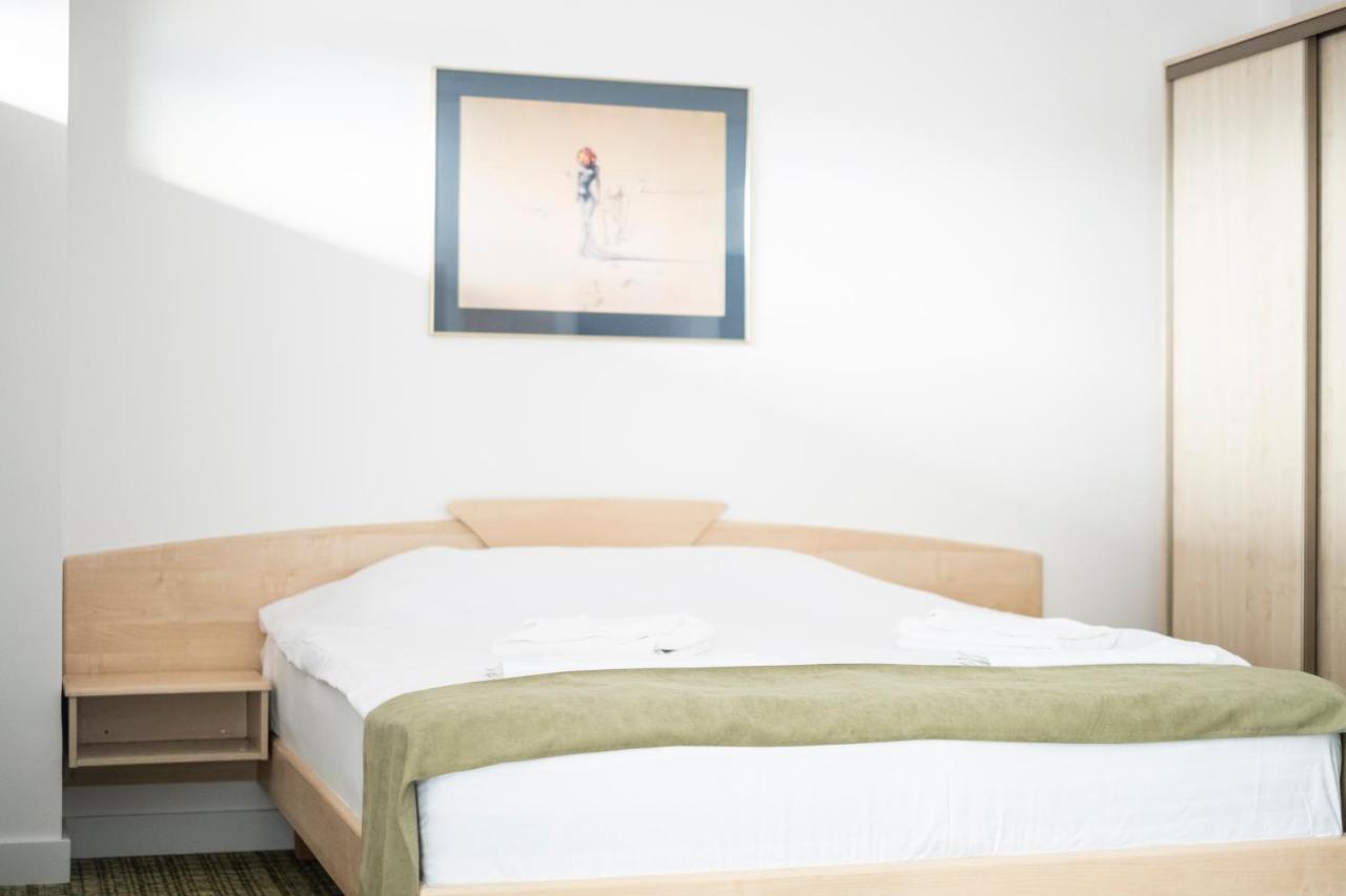 Casa Gabriela Hotel Bukarest Eksteriør billede