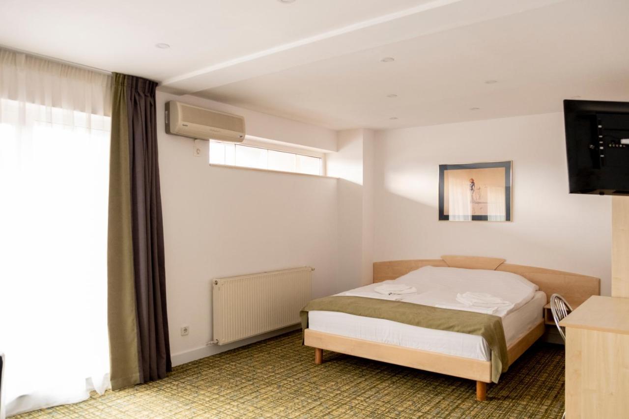 Casa Gabriela Hotel Bukarest Eksteriør billede