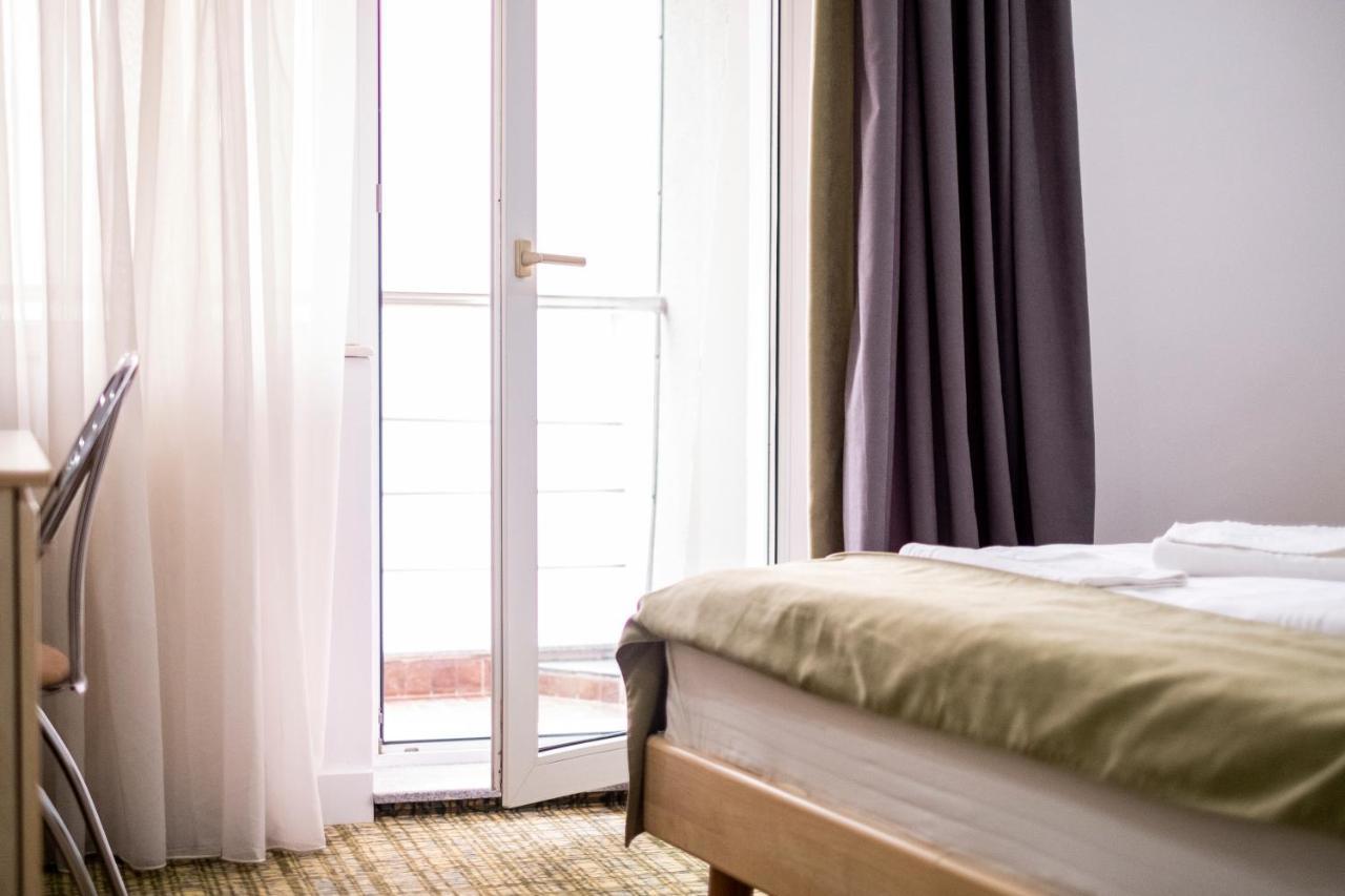 Casa Gabriela Hotel Bukarest Eksteriør billede